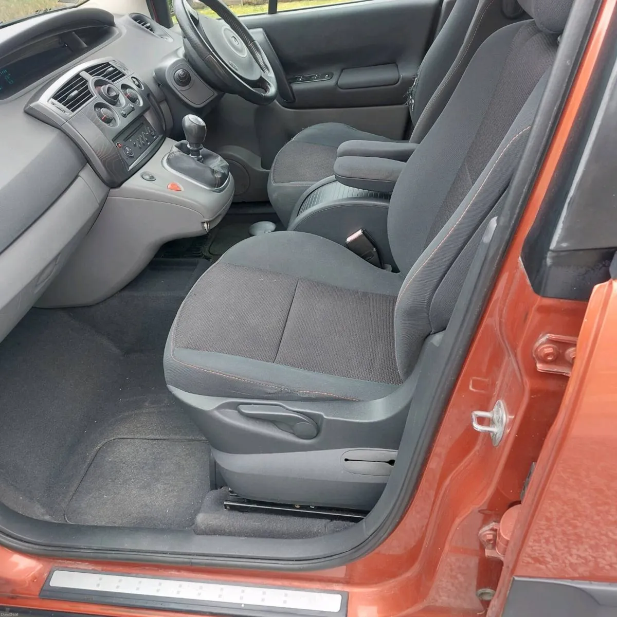 2008 renault scenic nct 2/27 tax 7/26 ta5€280 - Image 4