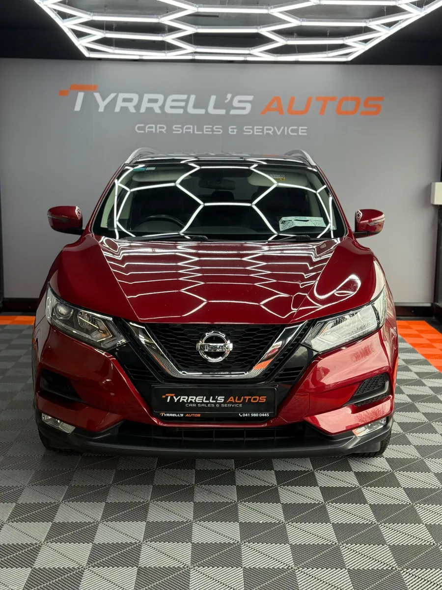 Nissan Qashqai 1.2 Petrol "NEW NCT &PAN ROOF" 2018 - Image 3