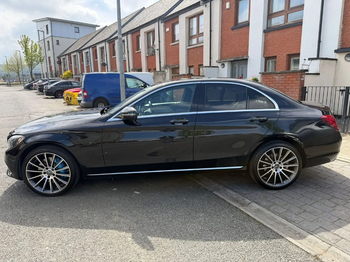 Mercedes-Benz C-Class 2017 - Image 1