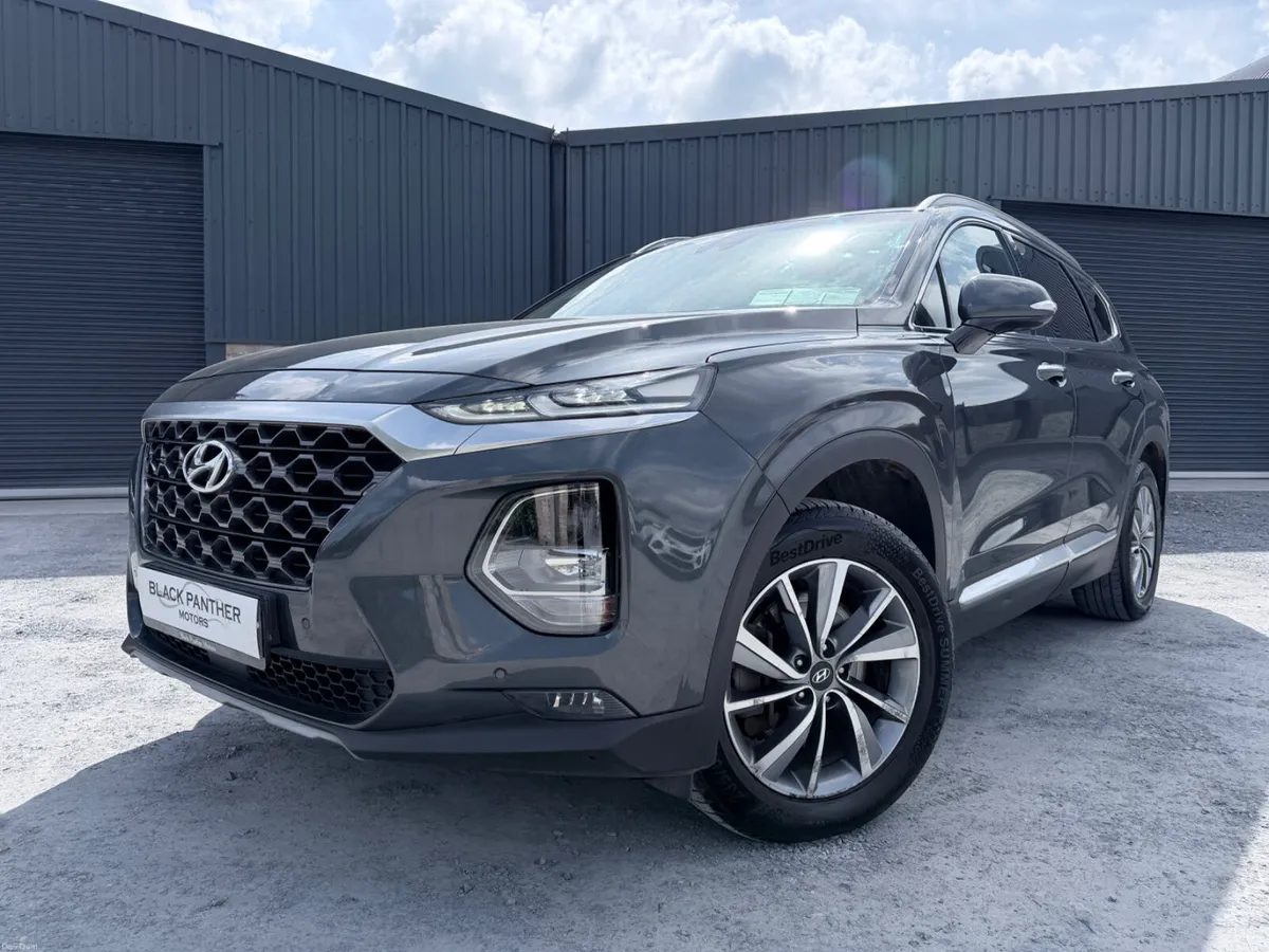 Hyundai Santa Fe 201’ 4WD Executive Plus 7 SEATER - Image 2
