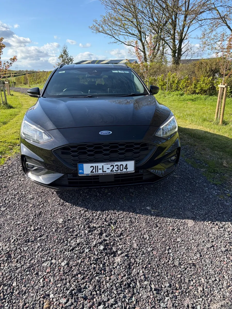Ford Focus ST line Estate - Image 4