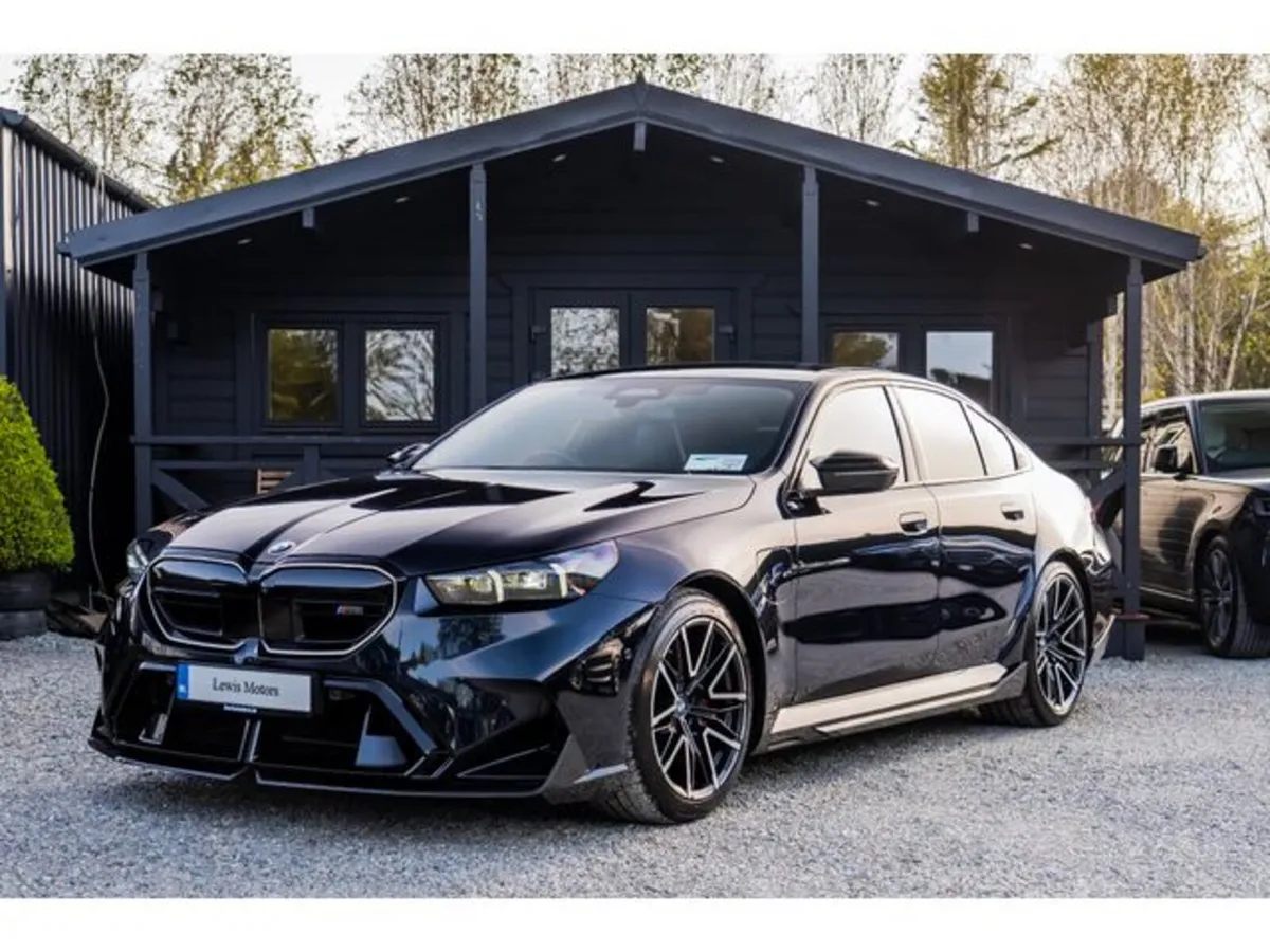 BMW M5 730BHP PHEV HIGH SPEC, CARBON BLACK, BOWERS - Image 3