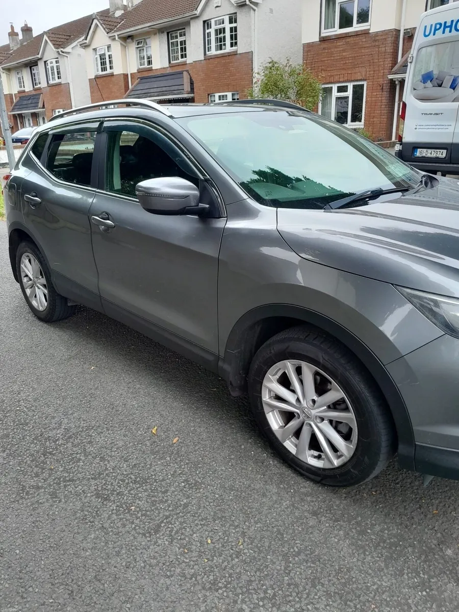 Nissan qashqai automatic - Image 4