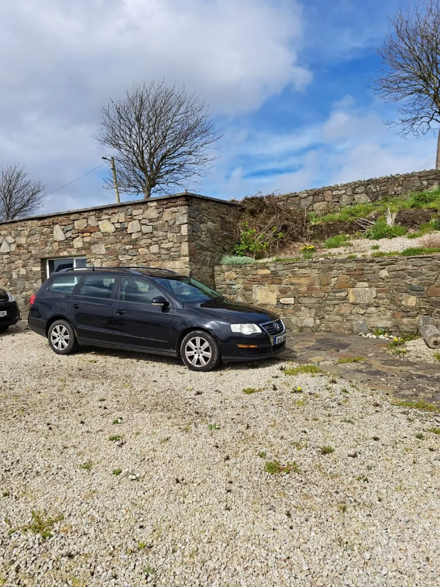 Volkswagen Passat 2009 - Image 1