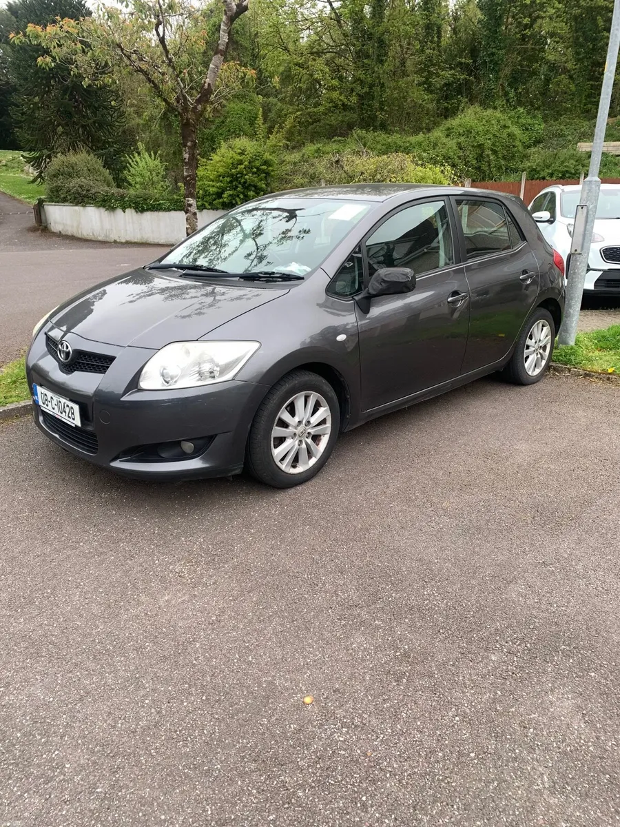 Toyota Auris 2008 - Image 2