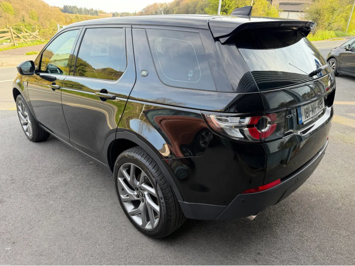 Land Rover Discovery Sport 2.0 TD4 180bhp 4WD 7 SE - Image 5