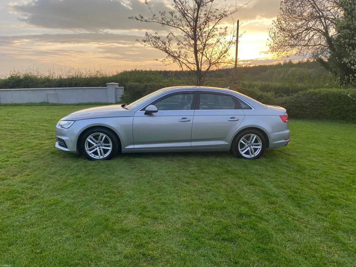 Audi A4 2019 - Image 2