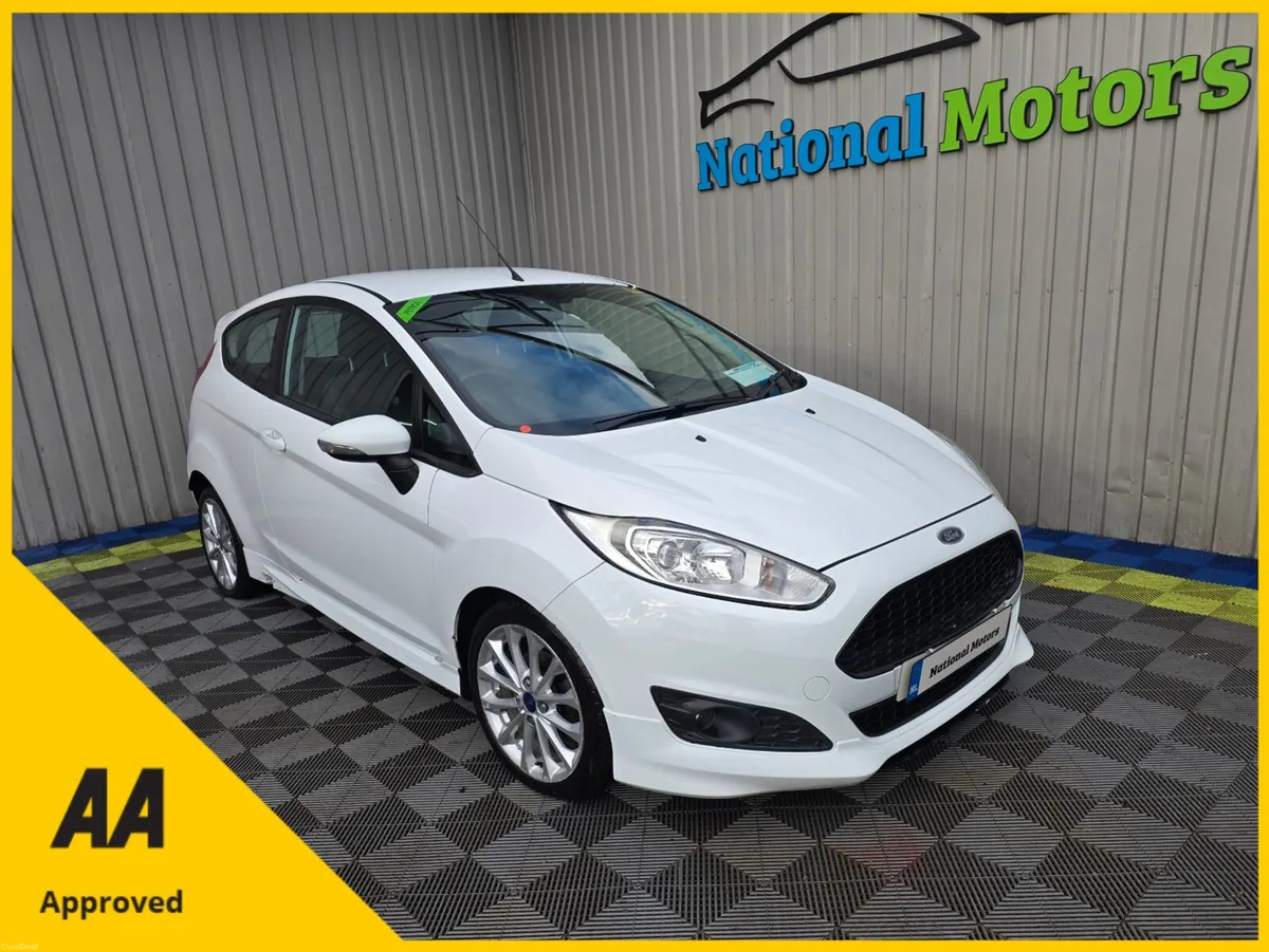2015 Ford Fiesta Zetec-S 1.0 Petrol - Image 1