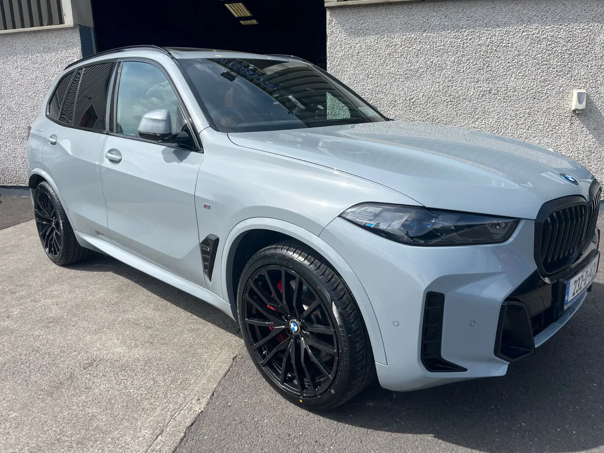 BMW X5 2023**Low kms**Brooklyn grey - Image 2