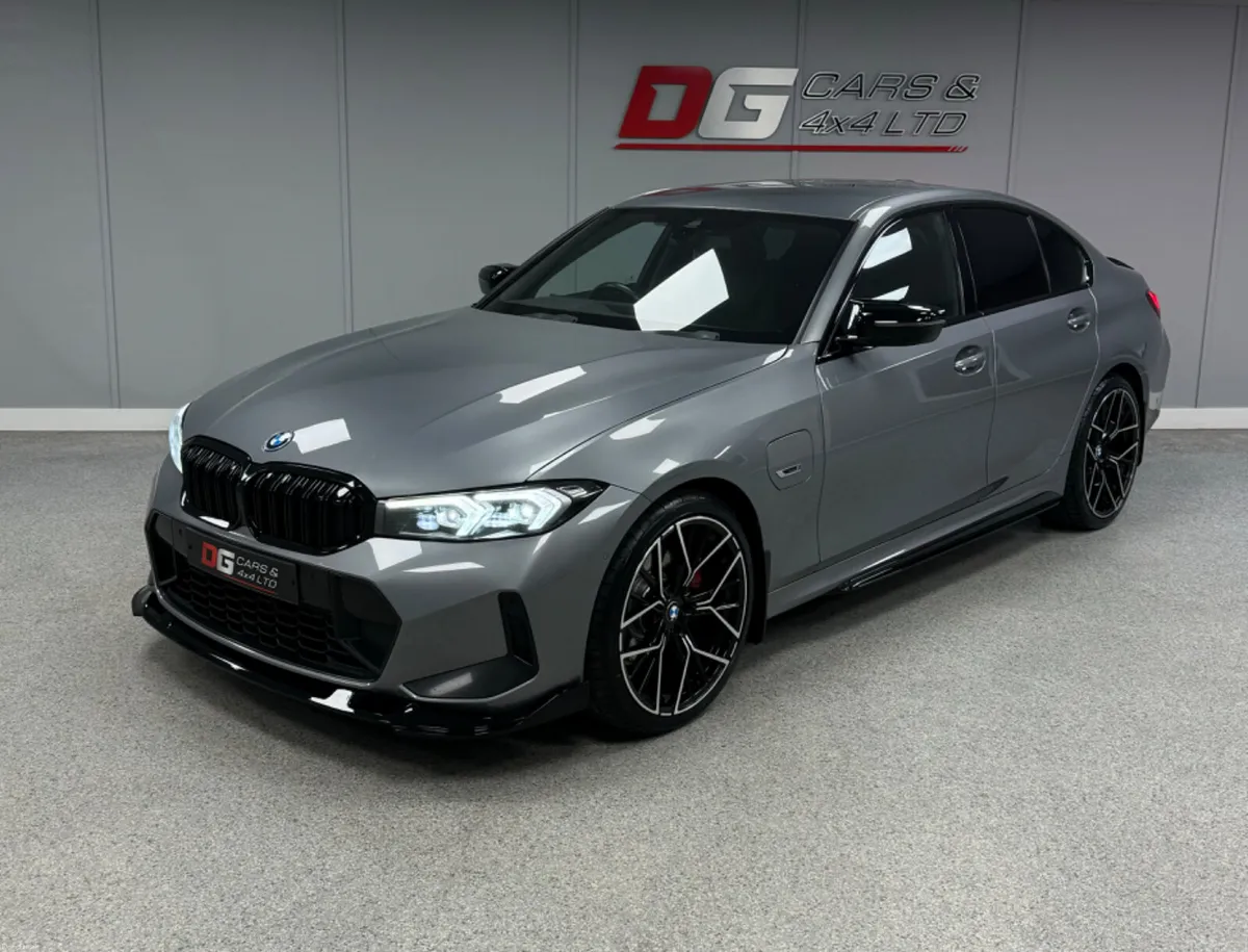 2022 BMW 330E M Sport X Drive Automatic - Image 3