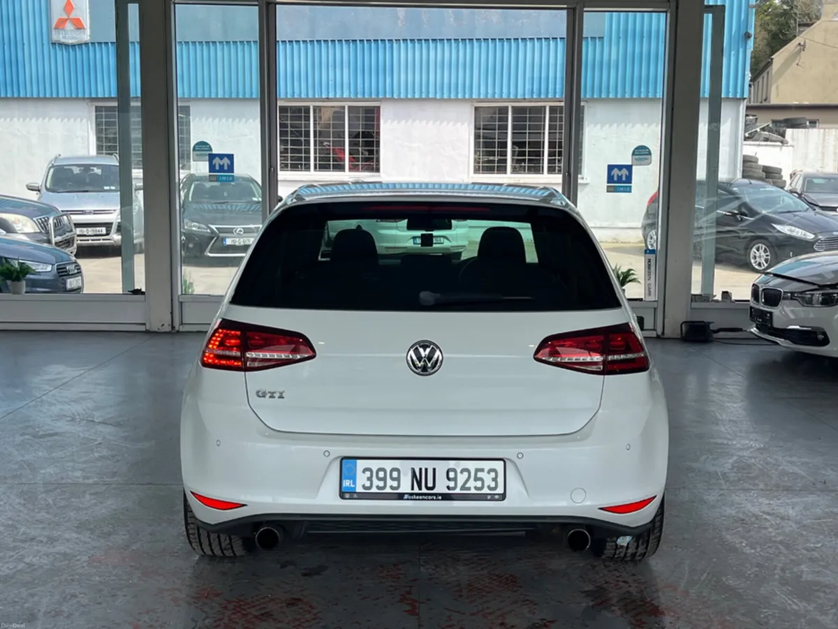 Volkswagen Golf Gti 2.0 Tsi Dsg Automatic - Image 4