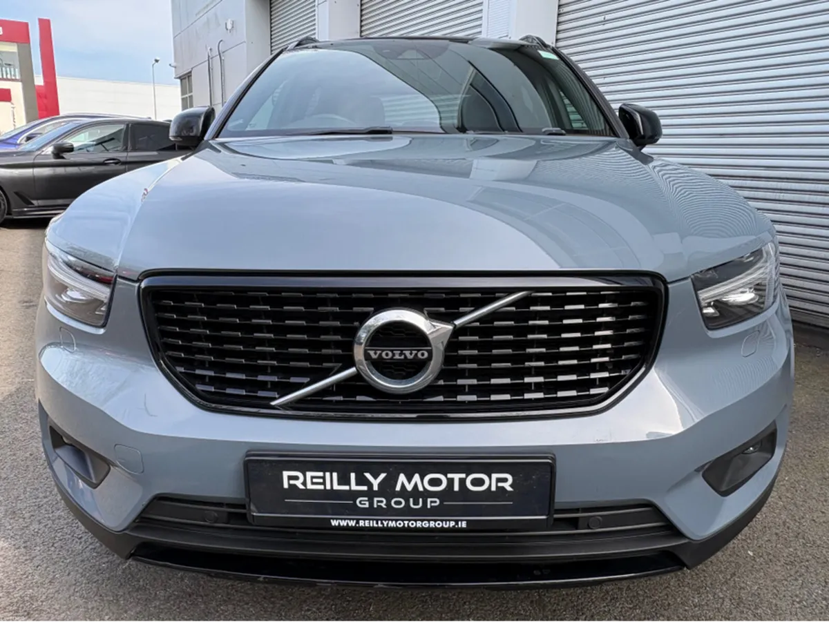 Volvo XC40 1.5 PETROL T3 R-DESIGN - Image 2
