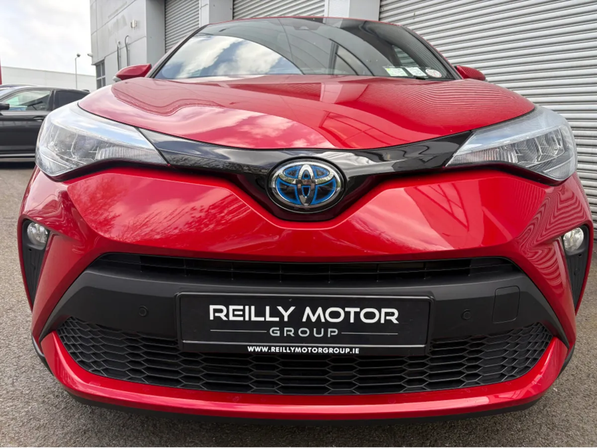 Toyota C-HR 1.8 PETROL HYBRID SPORT - Image 2