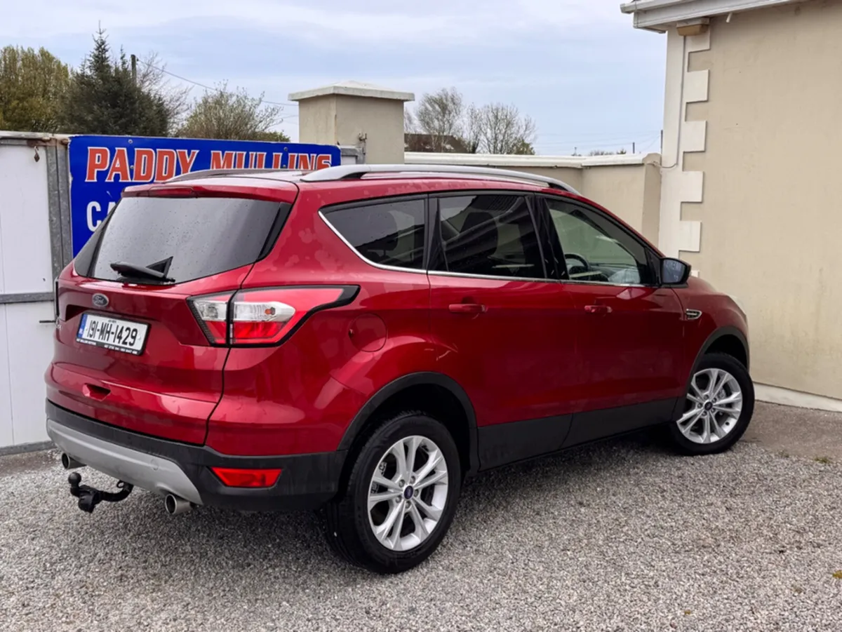 Ford Kuga TITANIUM 1.5 TDCI 120PS 4DR MAN - Image 4