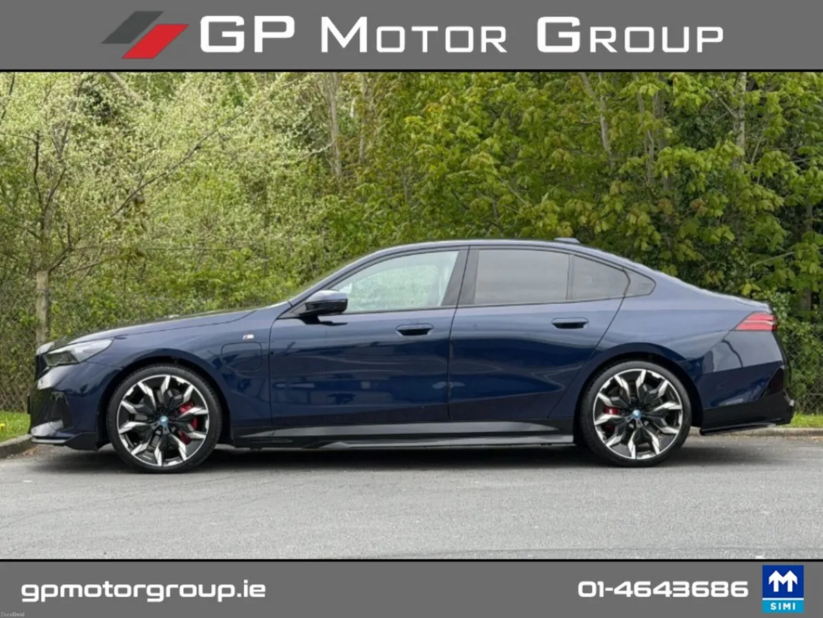 BMW 5-Series 550e XDRIVE M SPORT PRO M PERFORMANCE - Image 4