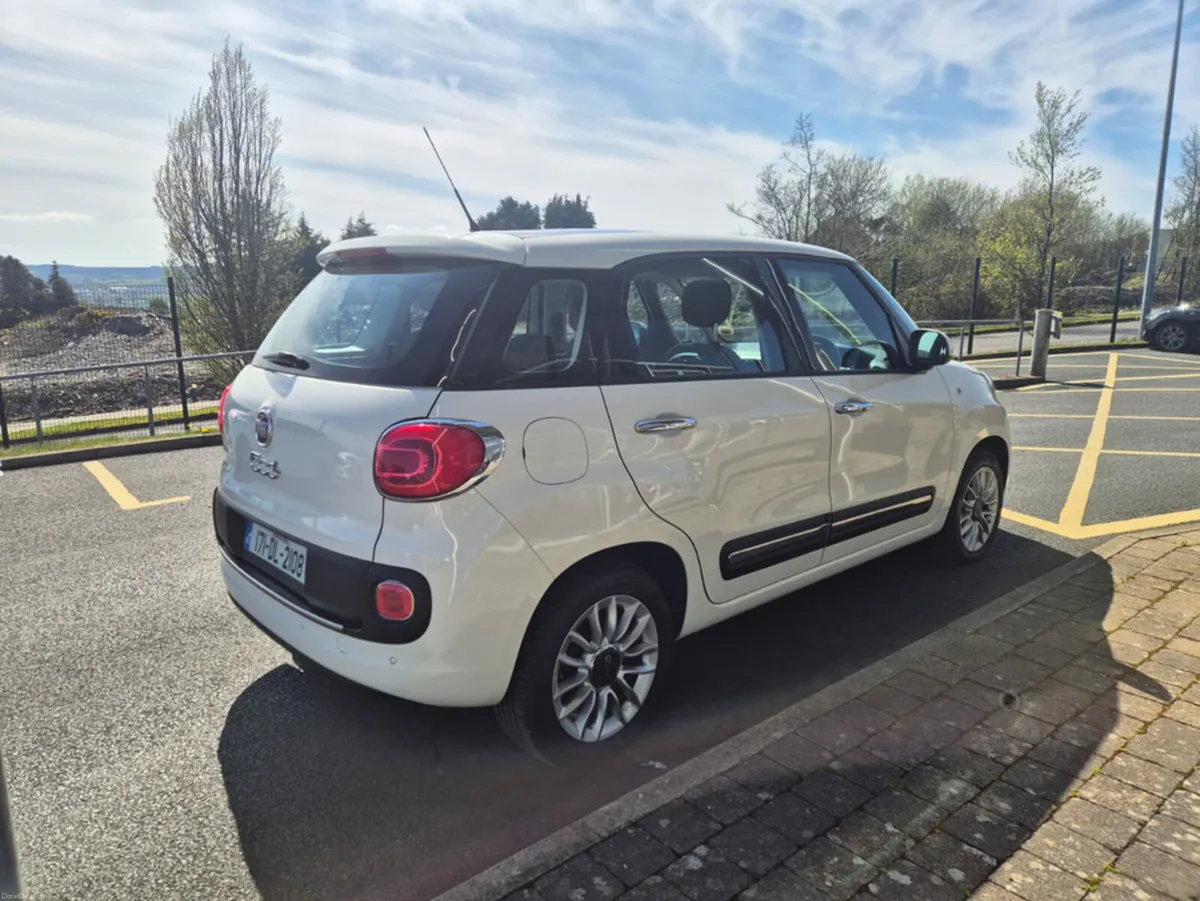 Fiat 500L LOUNGE 1.3 MULTIJET 95BHP - Image 5