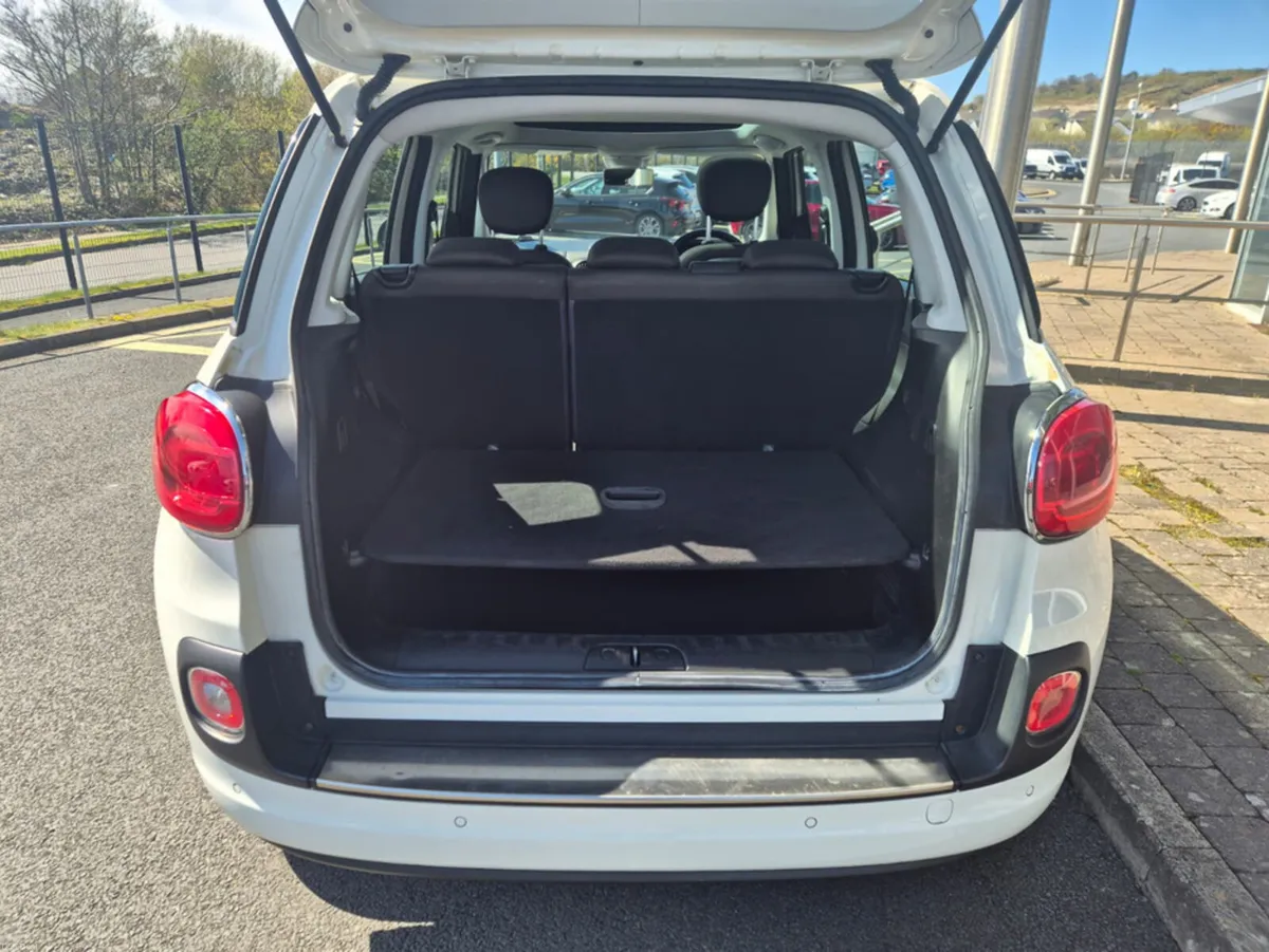 Fiat 500L LOUNGE 1.3 MULTIJET 95BHP - Image 3