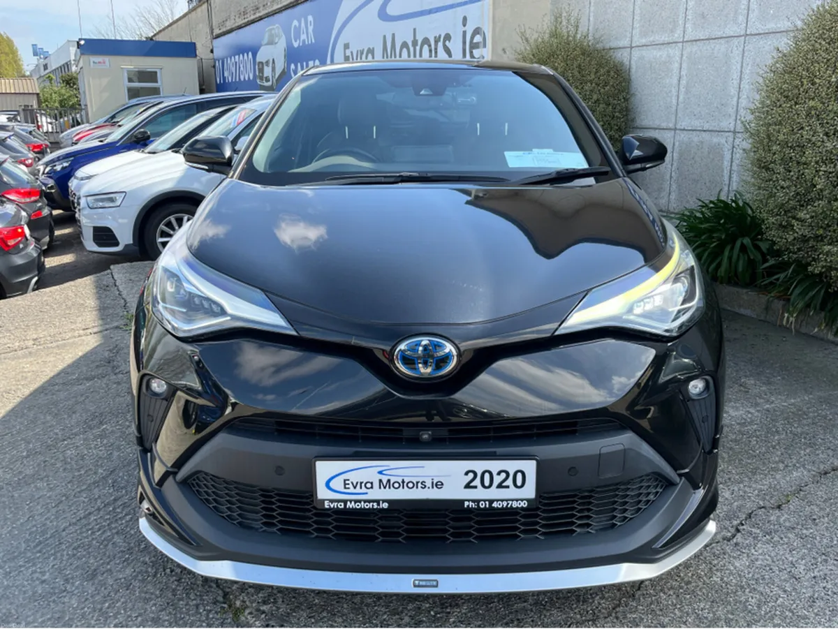Toyota C-HR SOL MODELLISTA HYBRID AUTOMATIC 1.8 PE - Image 2