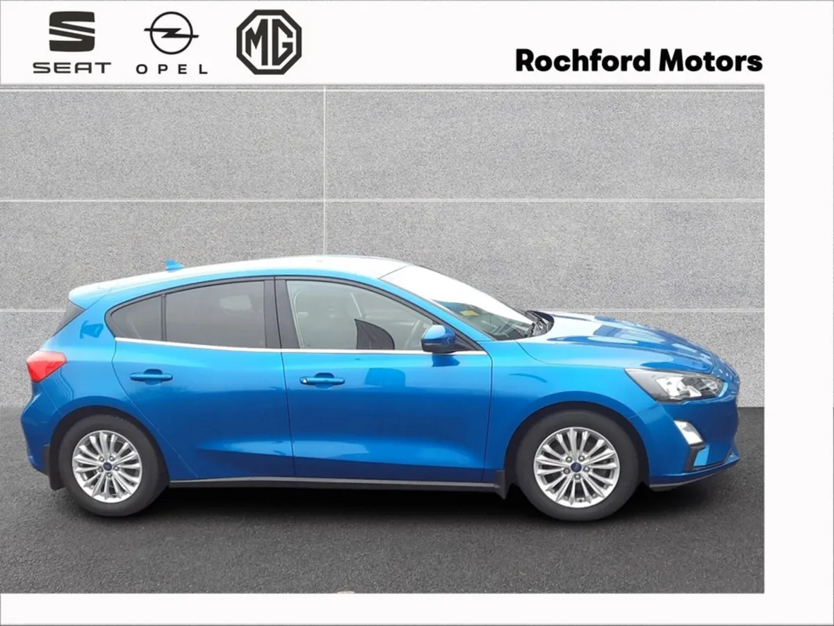 Ford Focus TITANIUM 5DR 1.5 TD 120 S6. S6.2 M6 F - Image 3