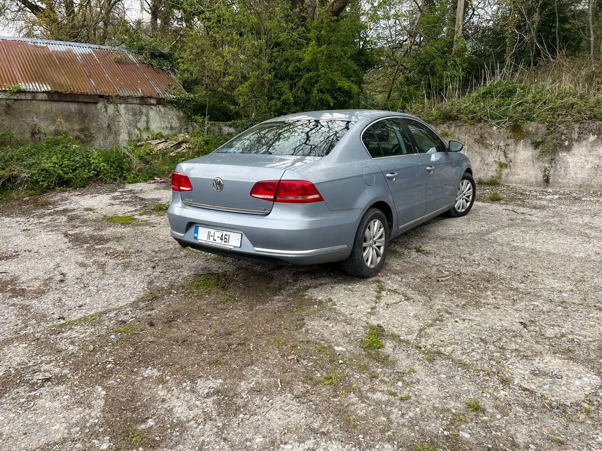 Volkswagen Passat 2011 - Image 3