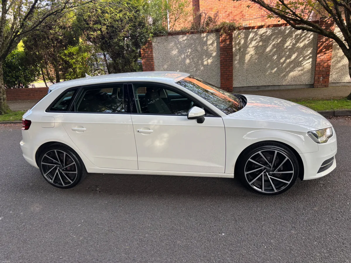 Audi A3 2014 - Image 2