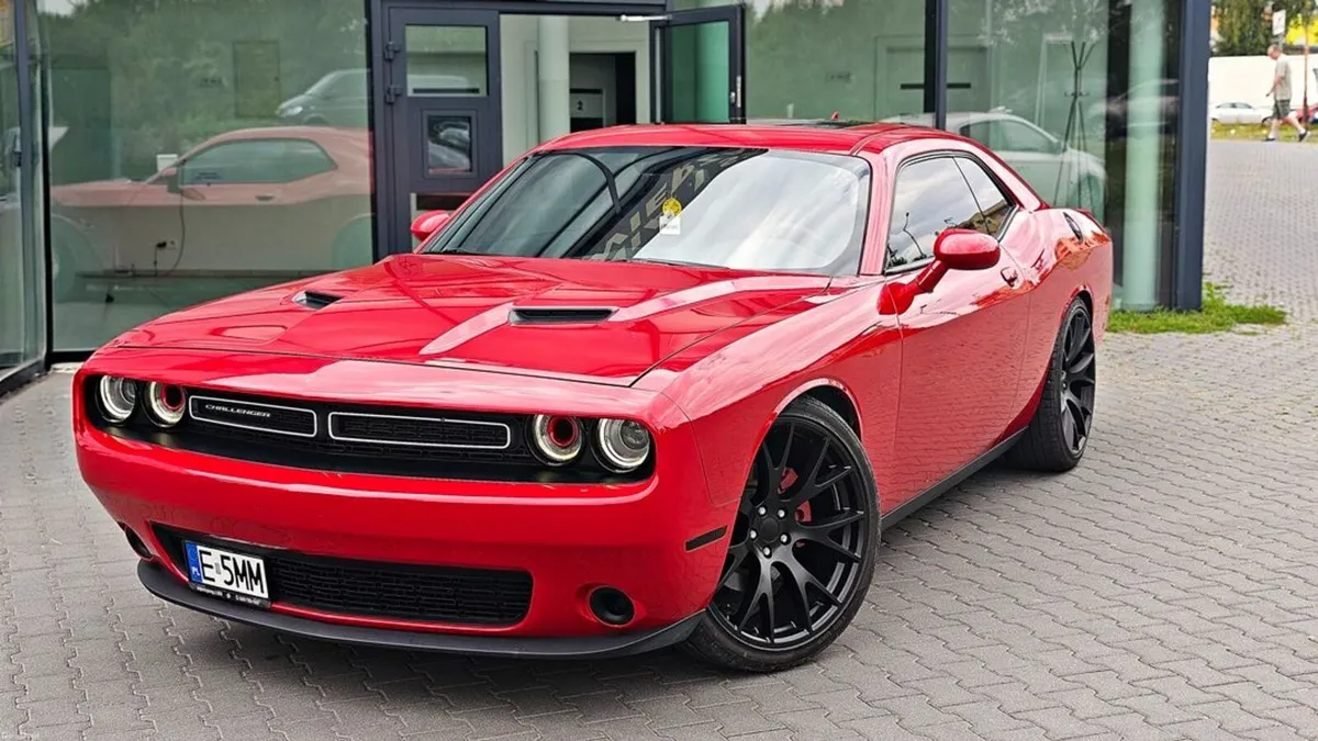 Dodge challenger - Image 4