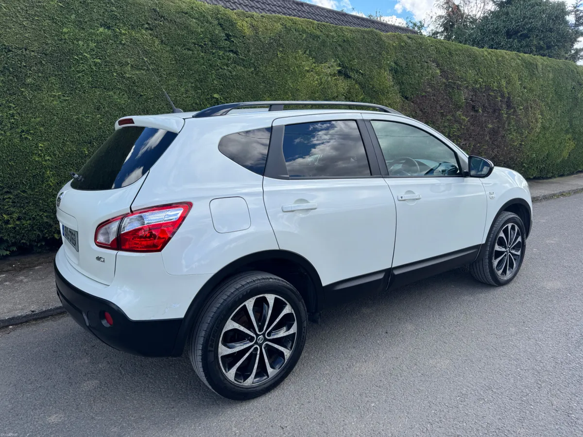 Nissan Qashqai 360  high spec NCT 4/27 Low mileage - Image 2