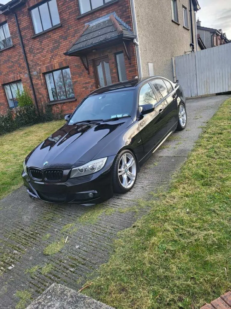 Bmw e90 318D - Image 1