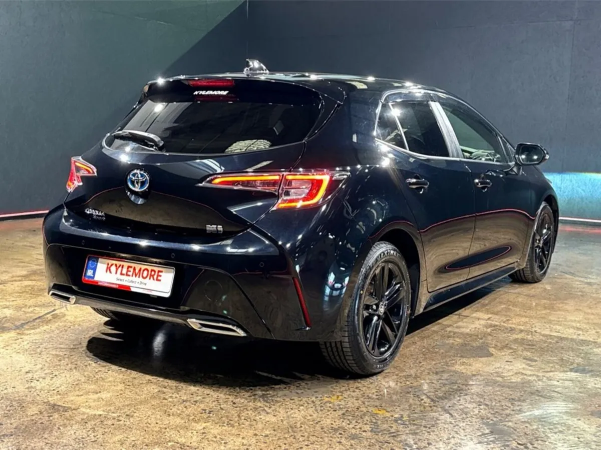 Toyota Corolla HYBRID 1.8 AUTOMATIC - G STYLE - BL - Image 4