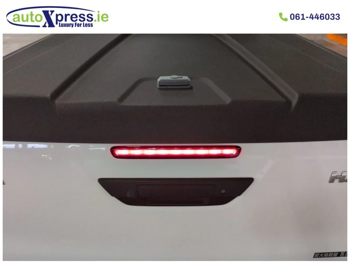 Toyota Hilux 4WD GR SPORT, 360 camera, Low mileage - Image 4