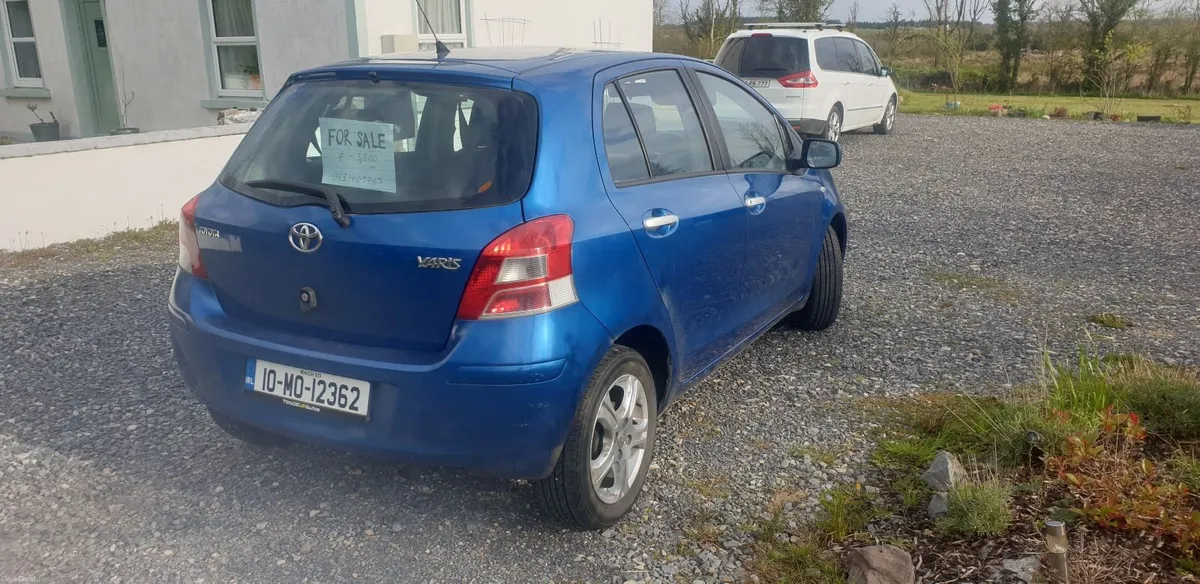 Toyota Yaris 2010 - Image 3