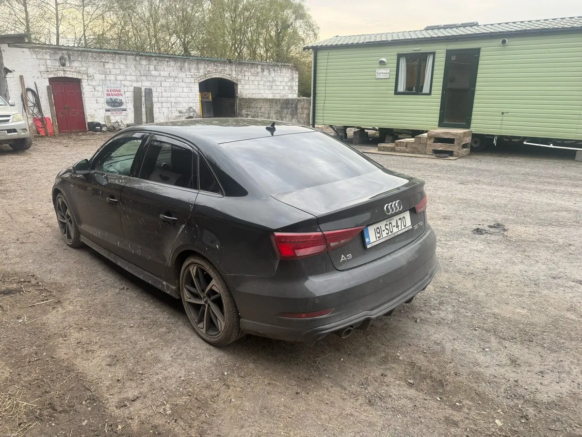 Audi A3 Saloon S-line Black Edition 1.6L - Image 4