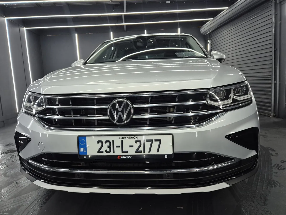 Volkswagen Tiguan 2023 - Image 2