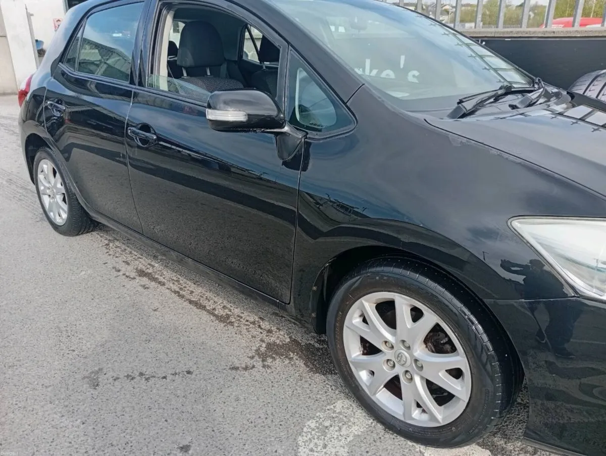Toyota auris - Image 2