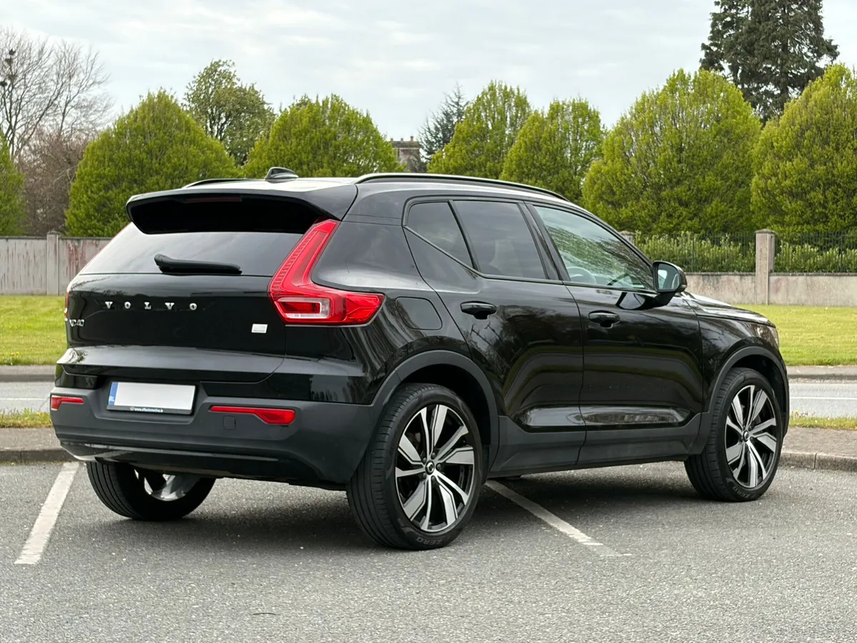 2022 Volvo XC40 1.5 R-Design Pro T5 - Image 3