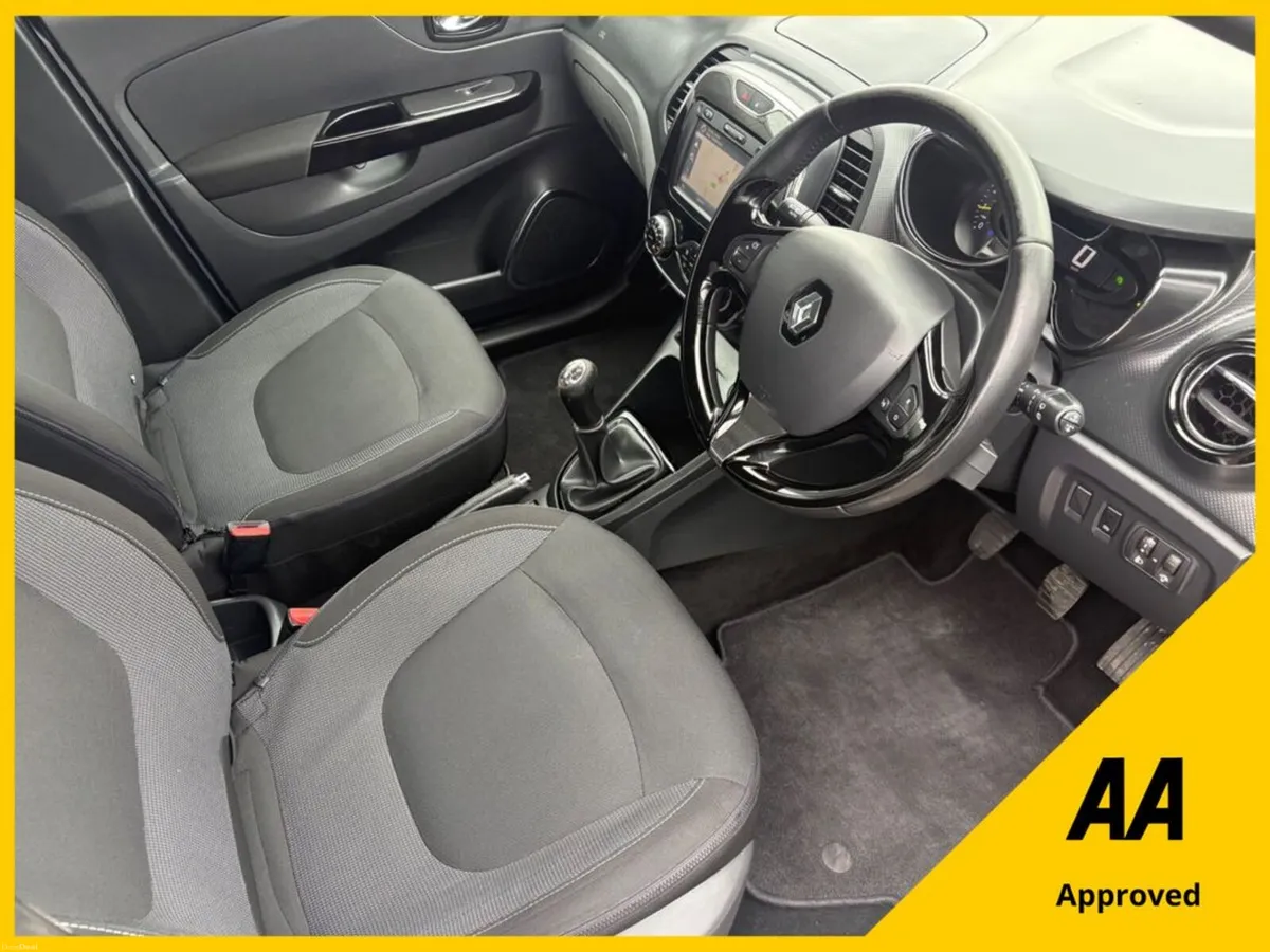 Renault Captur 1.5 DCI 90 Intense - Image 2