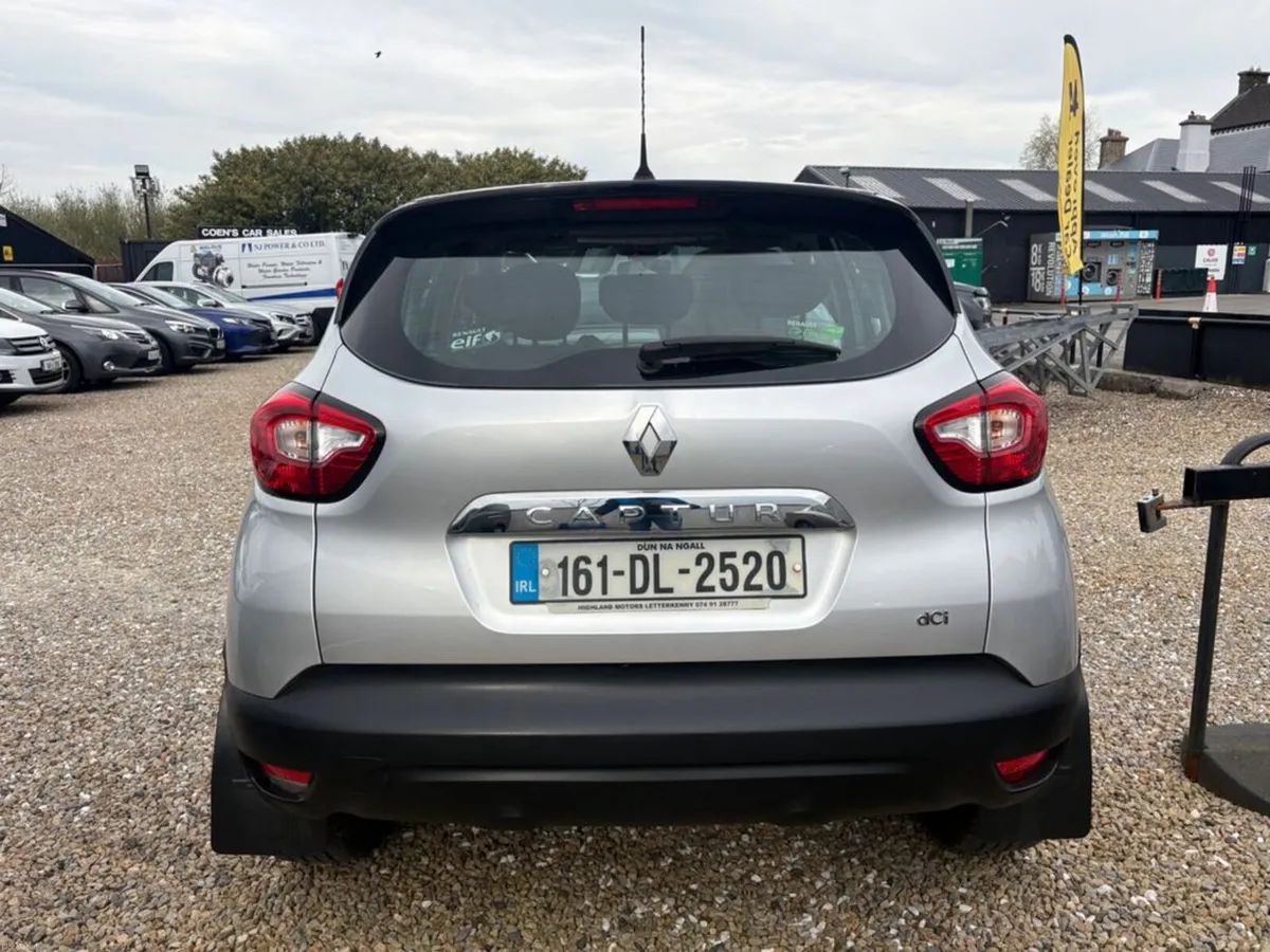 Renault Captur 1.5 DCI 90 Intense - Image 3