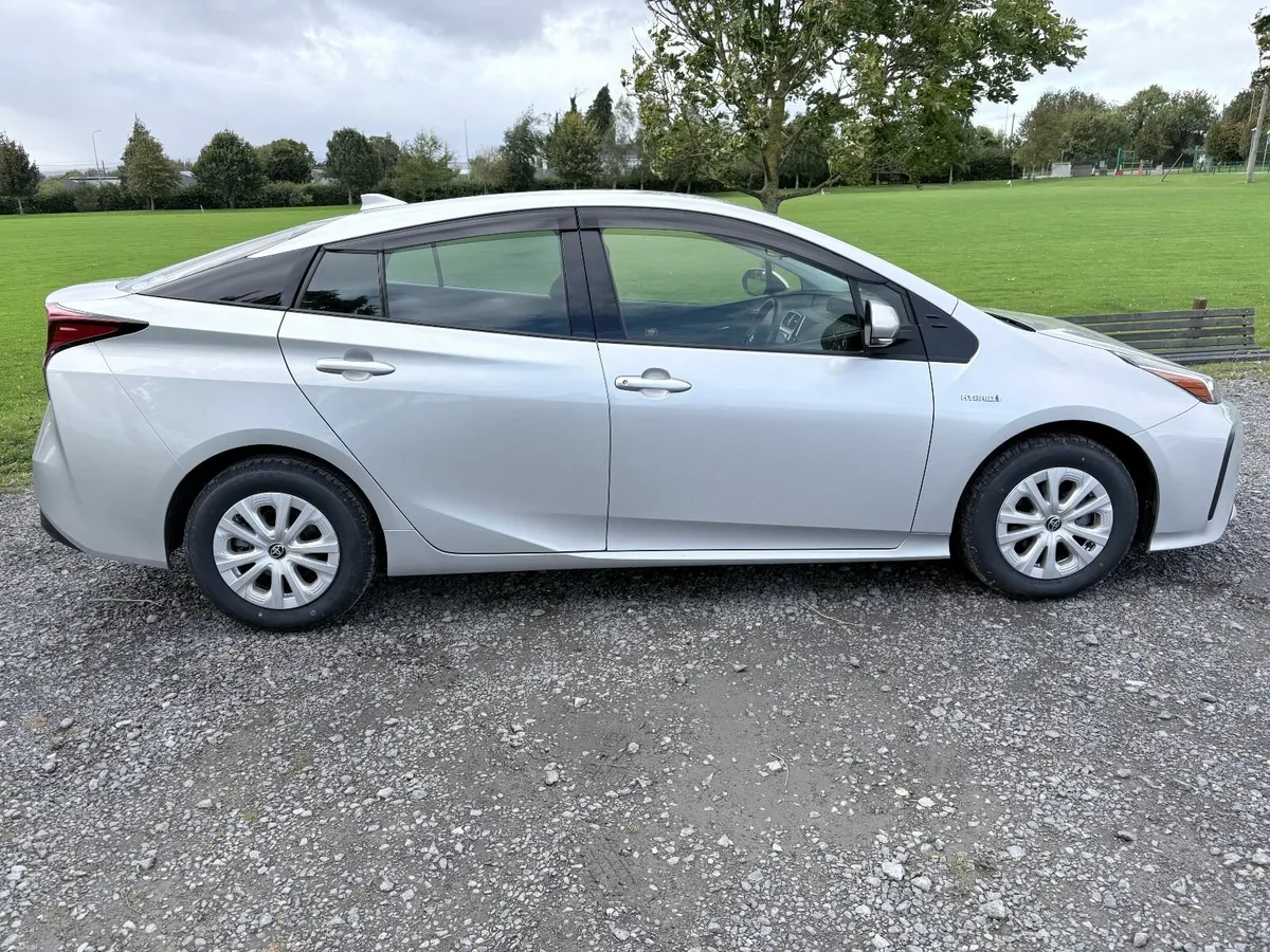 Toyota Prius 2020 - Image 3