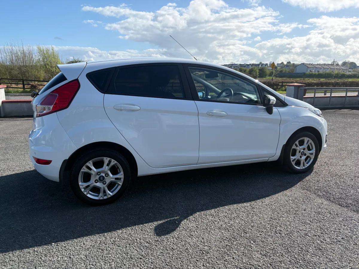 Ford Fiesta 1.0L Zetec 5dr Irish 161 - Image 4