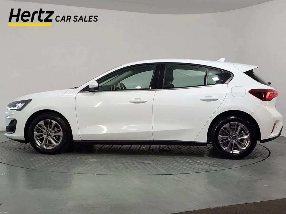 Ford Focus TITANIUM 1.0T Petrol Manual - Image 4