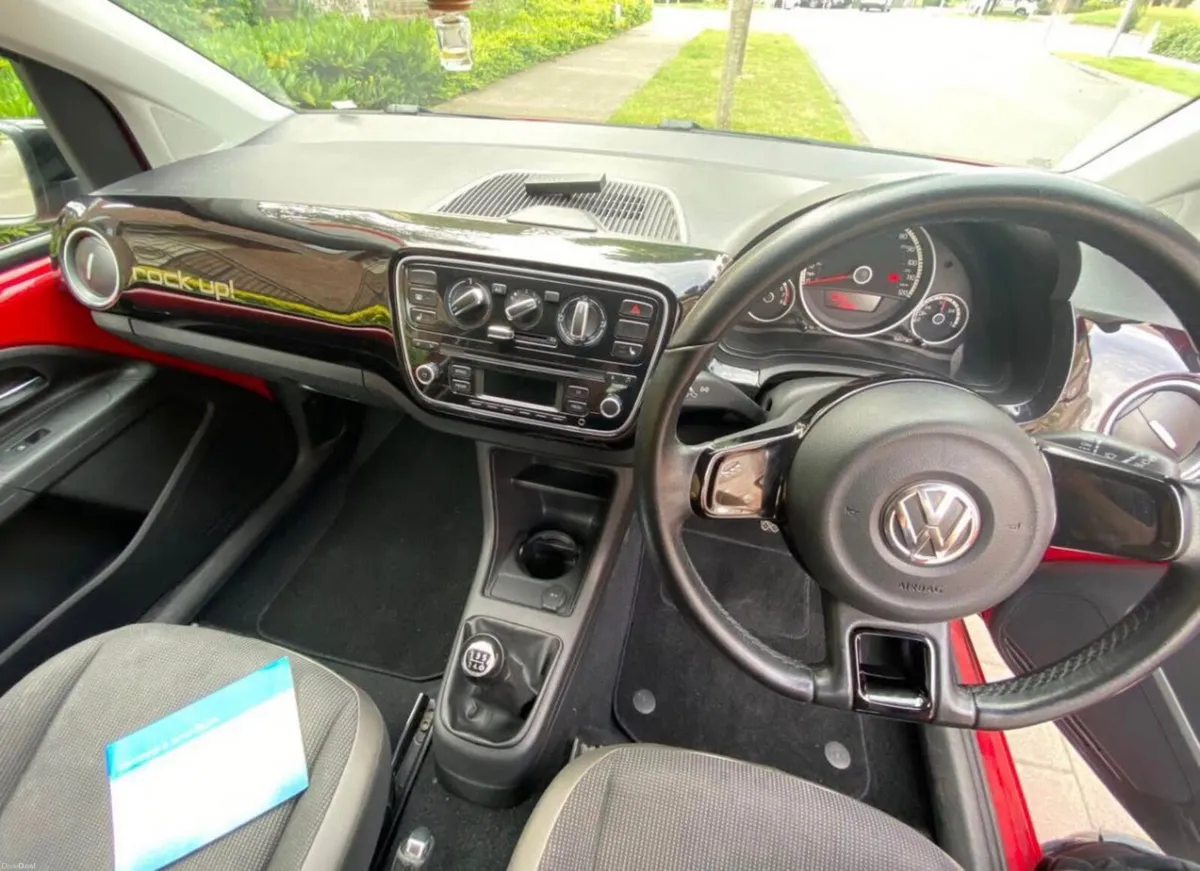 Volkswagen up! 2013 - Image 2