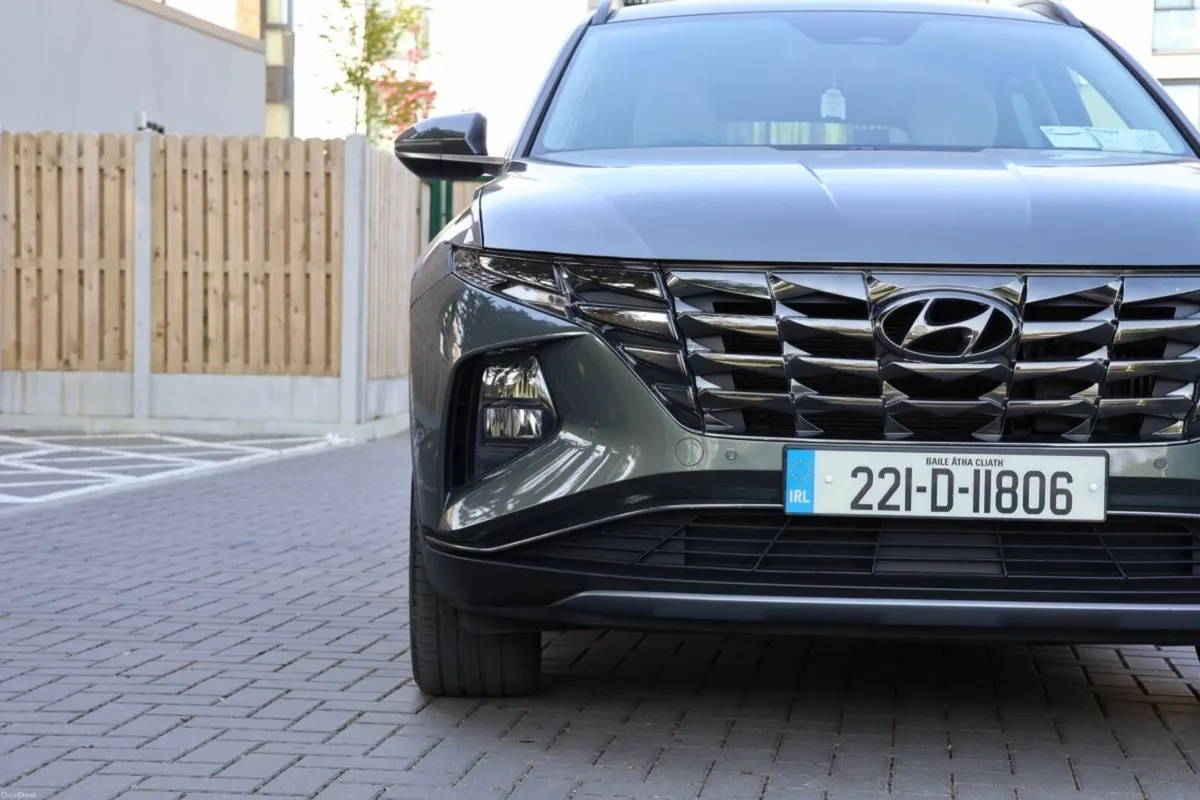 Hyundai Tucson 4WD Executive Plus PHEV Auto - Image 3