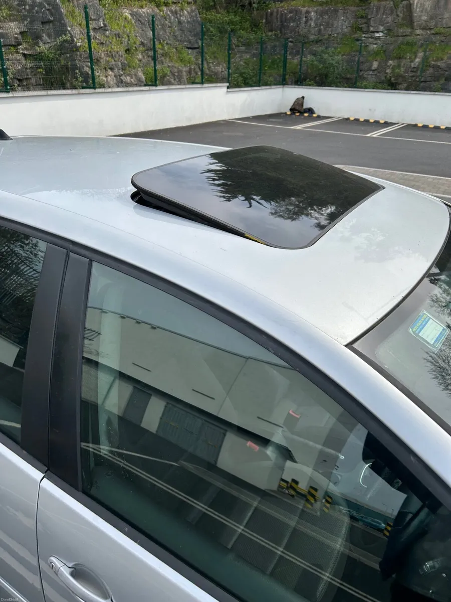 Volkswagen Golf 2007 - Image 1