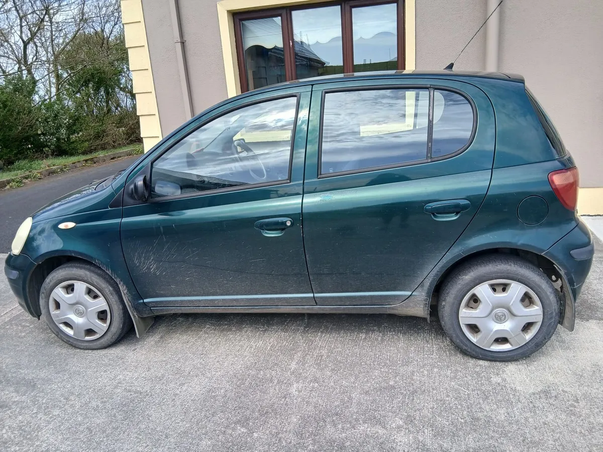 Toyota Yaris 2005 - Image 3
