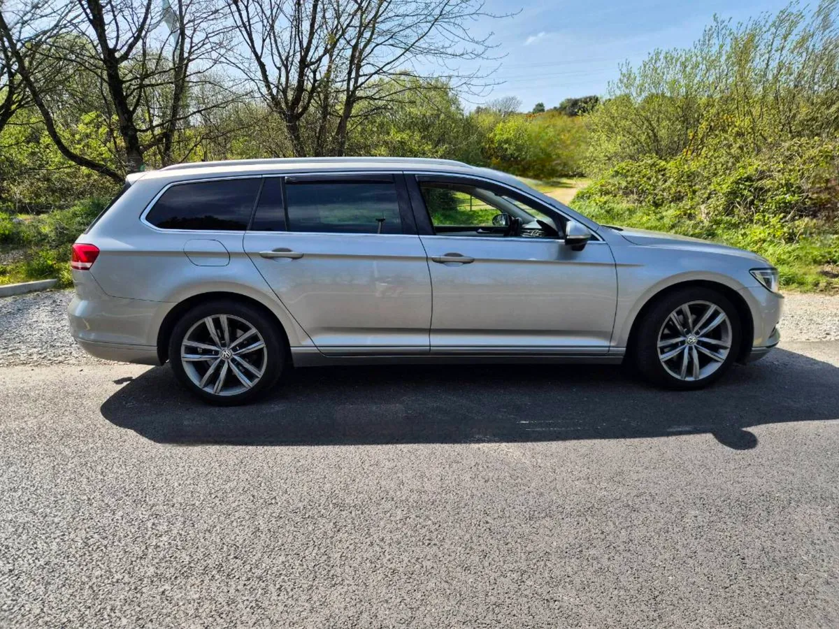 Volkswagen Passat 2015 - Image 1