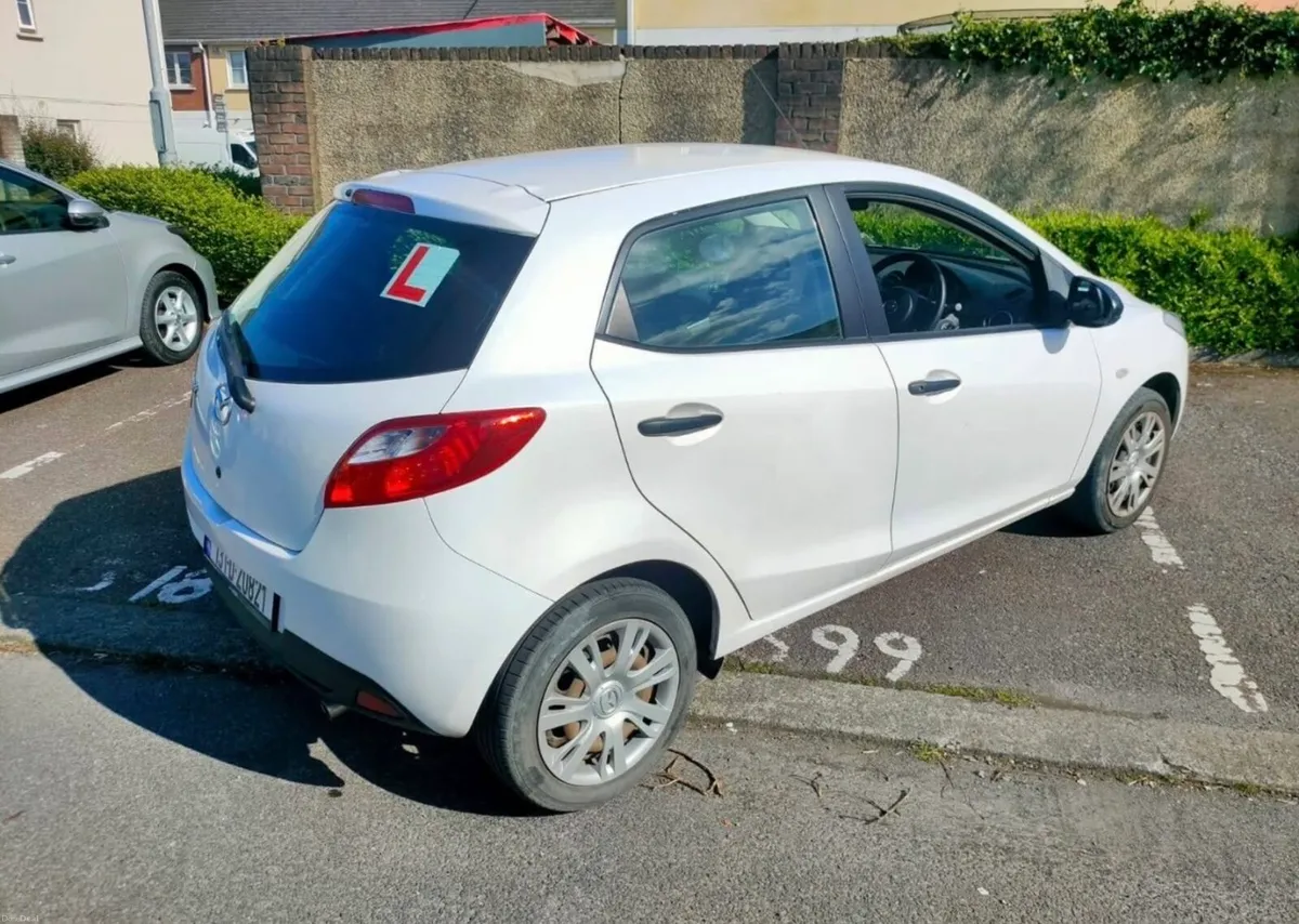 2013 Mazda 1.3 petrol Manual hatchback - Image 1