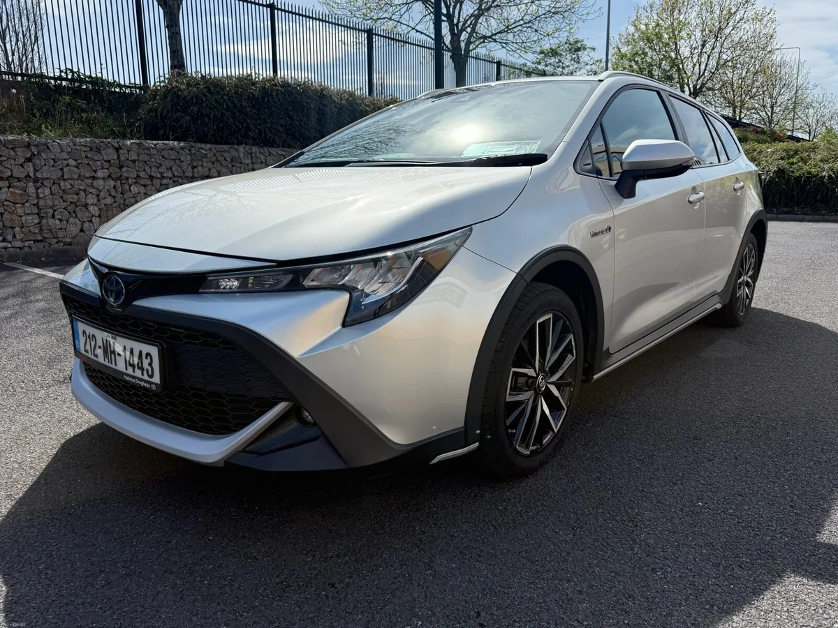 Toyota Corolla 2.0 Hybrid Trek (New NCT 08-27) - Image 1