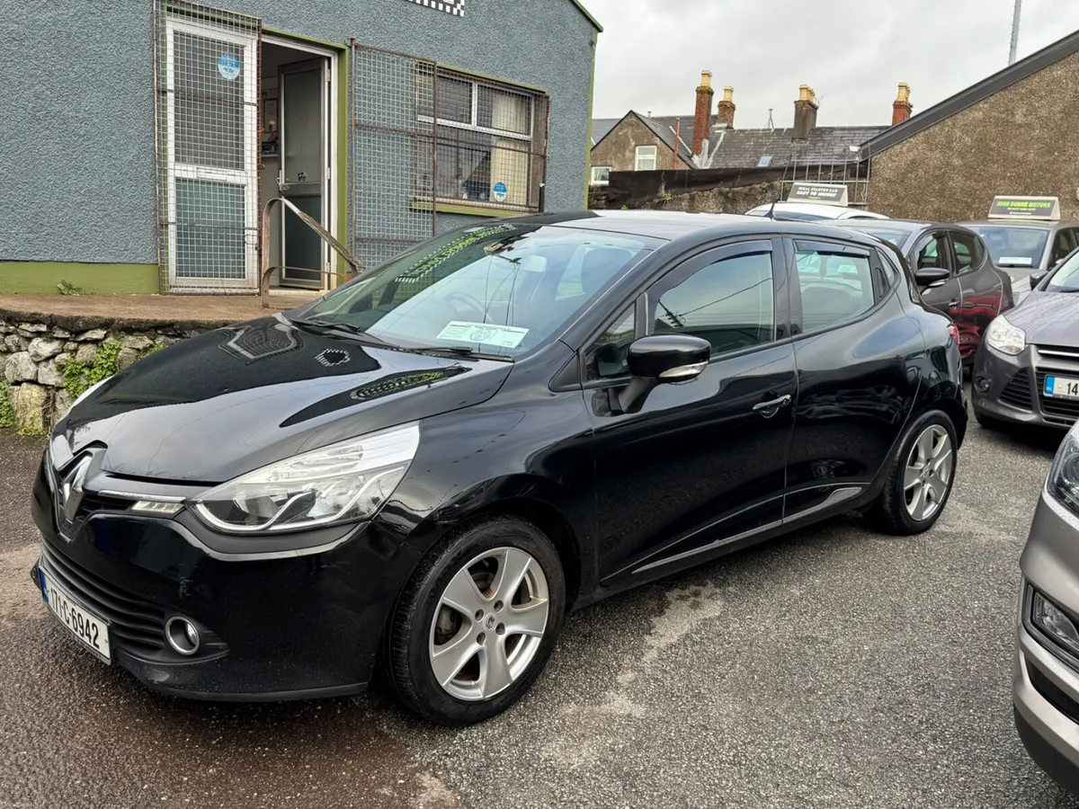 Renault Clio clean car - Image 1