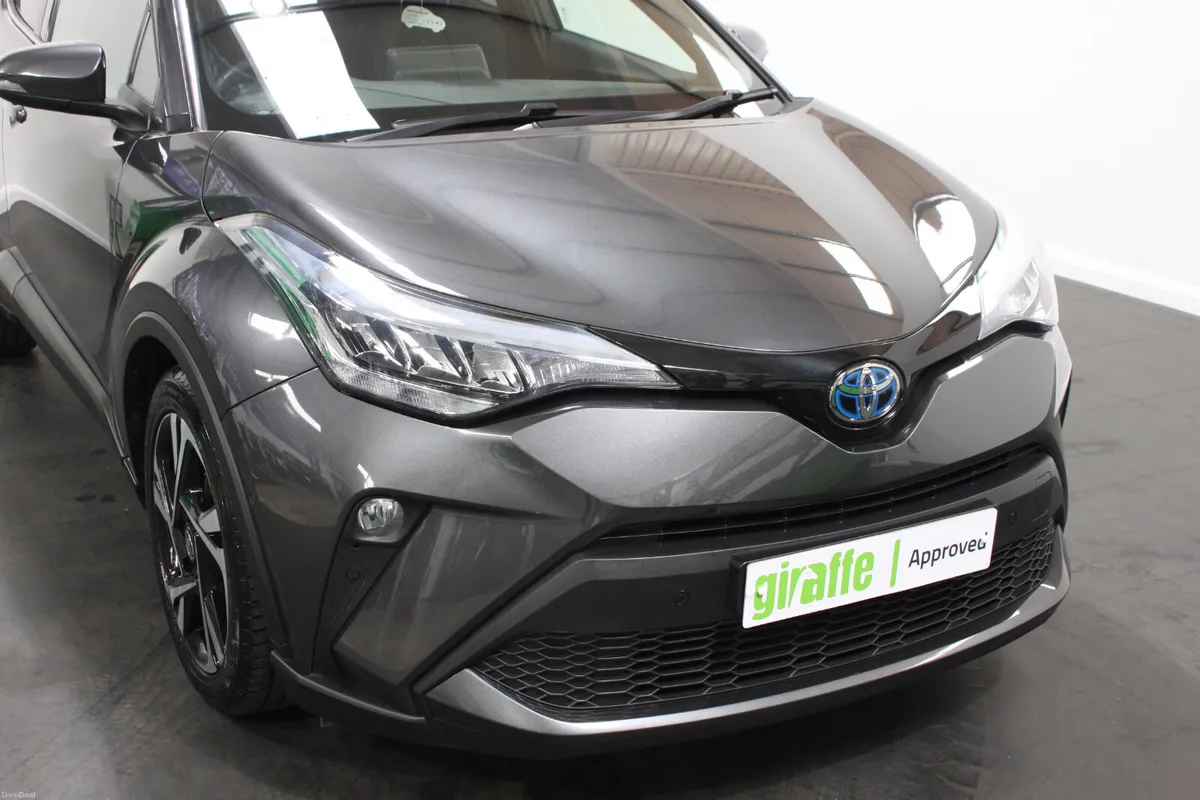 2023 Toyota C-HR 1.8 Hybrid Design 5dr CVT - Image 2