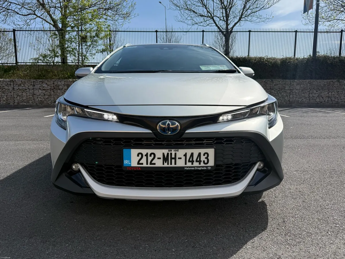 Toyota Corolla 2.0 Hybrid Trek (New NCT 08-27) - Image 3